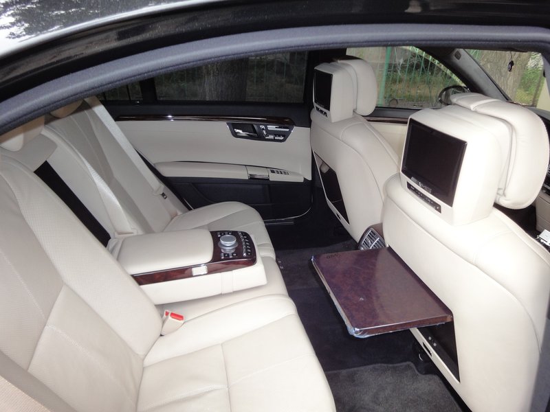 Mercedes_S221_Long-2